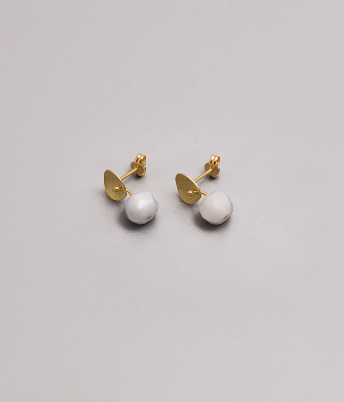 Supple White earrings