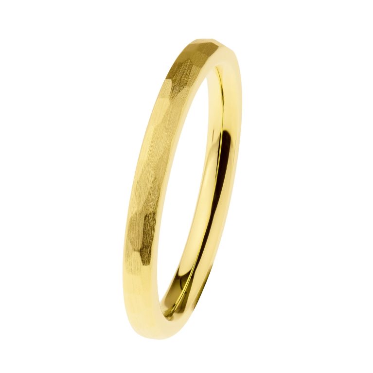 Anillo de acero dorado facetado
