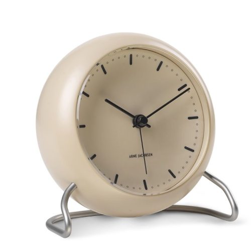 Reloj despertador Arne Jacobsen City Hall en acabado mat sand